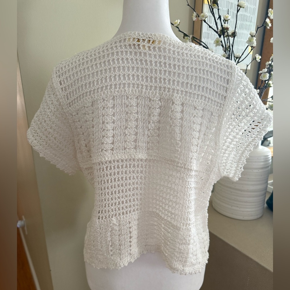 Rebellion Again White Crochet Cardigan Top Cropped Button Front Women’s L - Picture 2 of 3